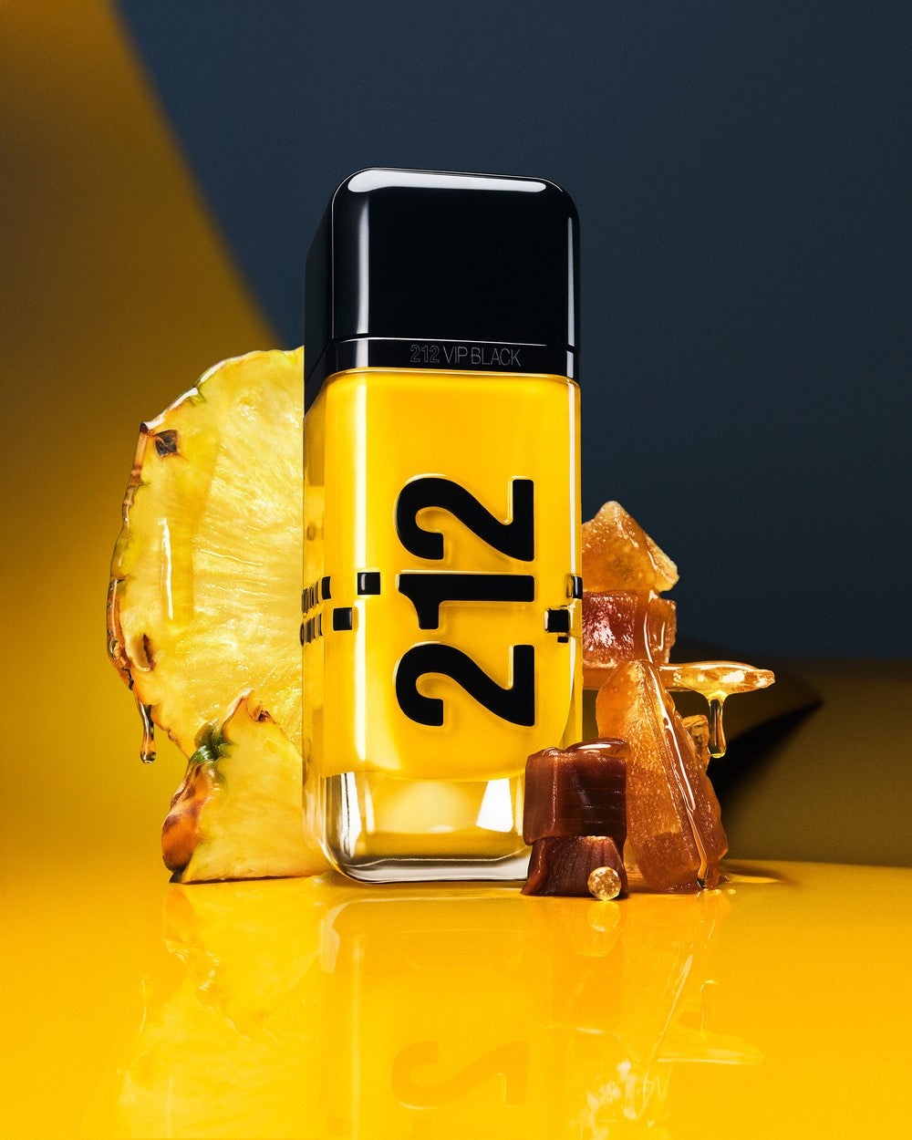 CAROLINA HERRERA - 212 VIP Black Cab Limited Edition