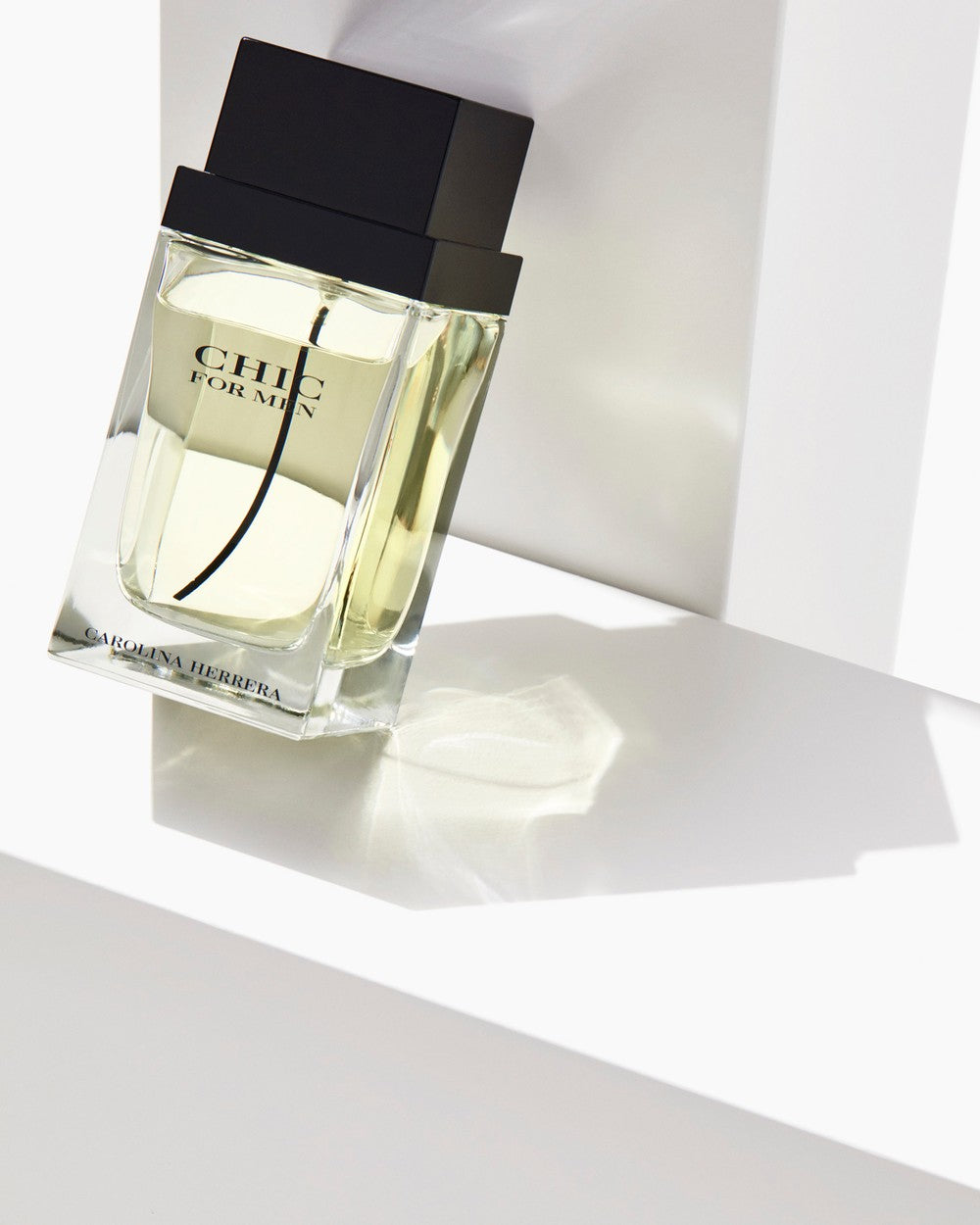 CAROLINA HERRERA - Chic for Men