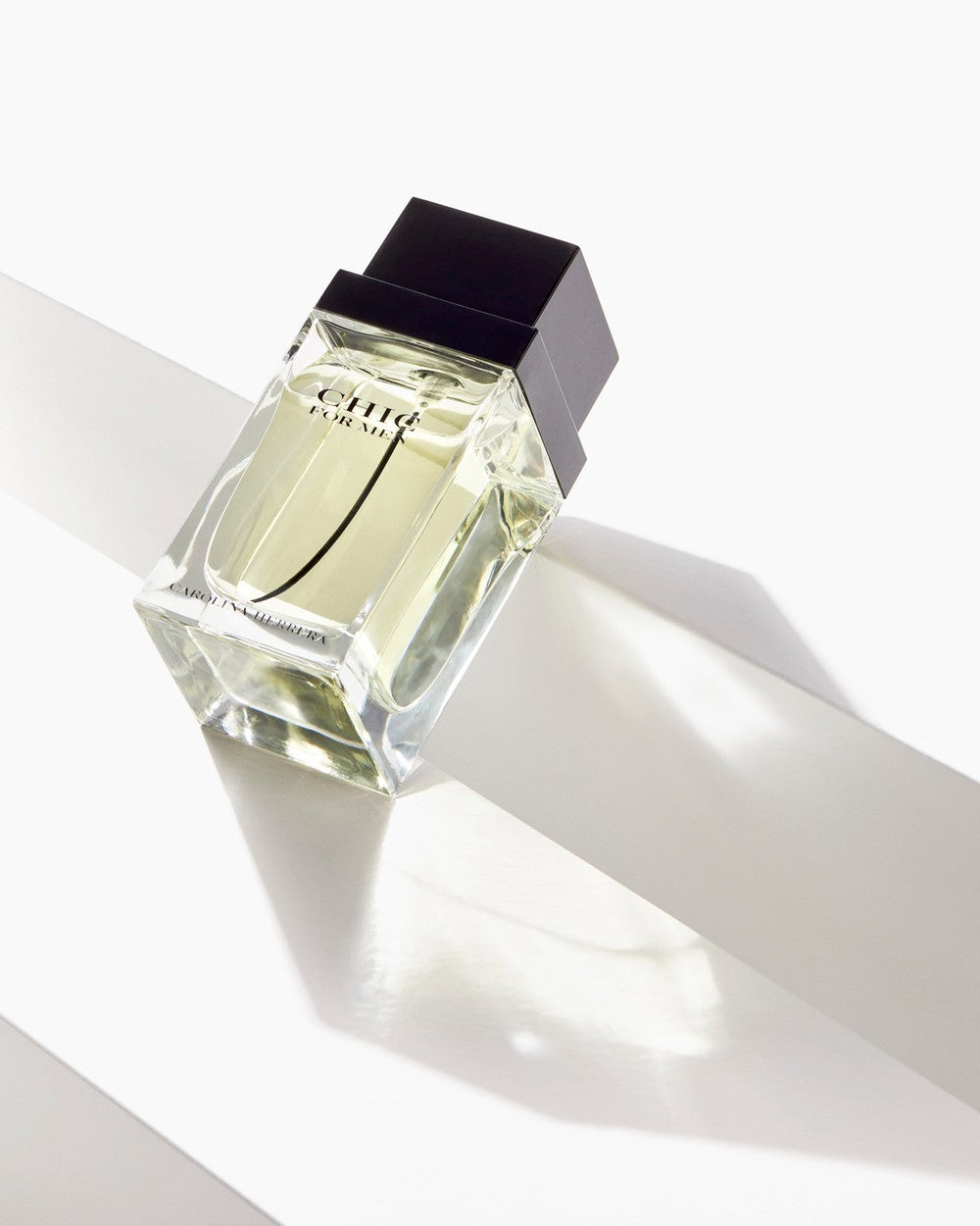 CAROLINA HERRERA - Chic for Men